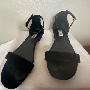 Steve Madden Black Suede Flats with Ankle Straps. Size 8.5.